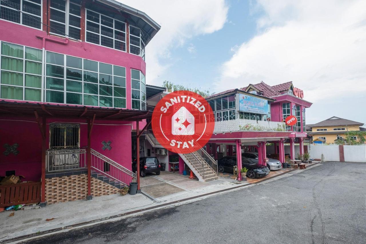 Oyo 89984 Noris Wang Homestay Lumut Exterior foto